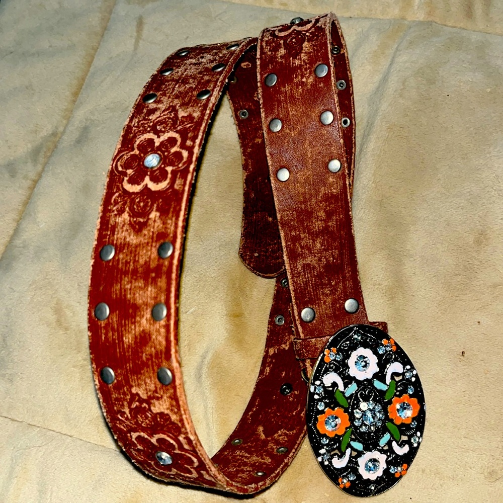 Leather Belt with Fancy Buckle adjustable 32”-36”